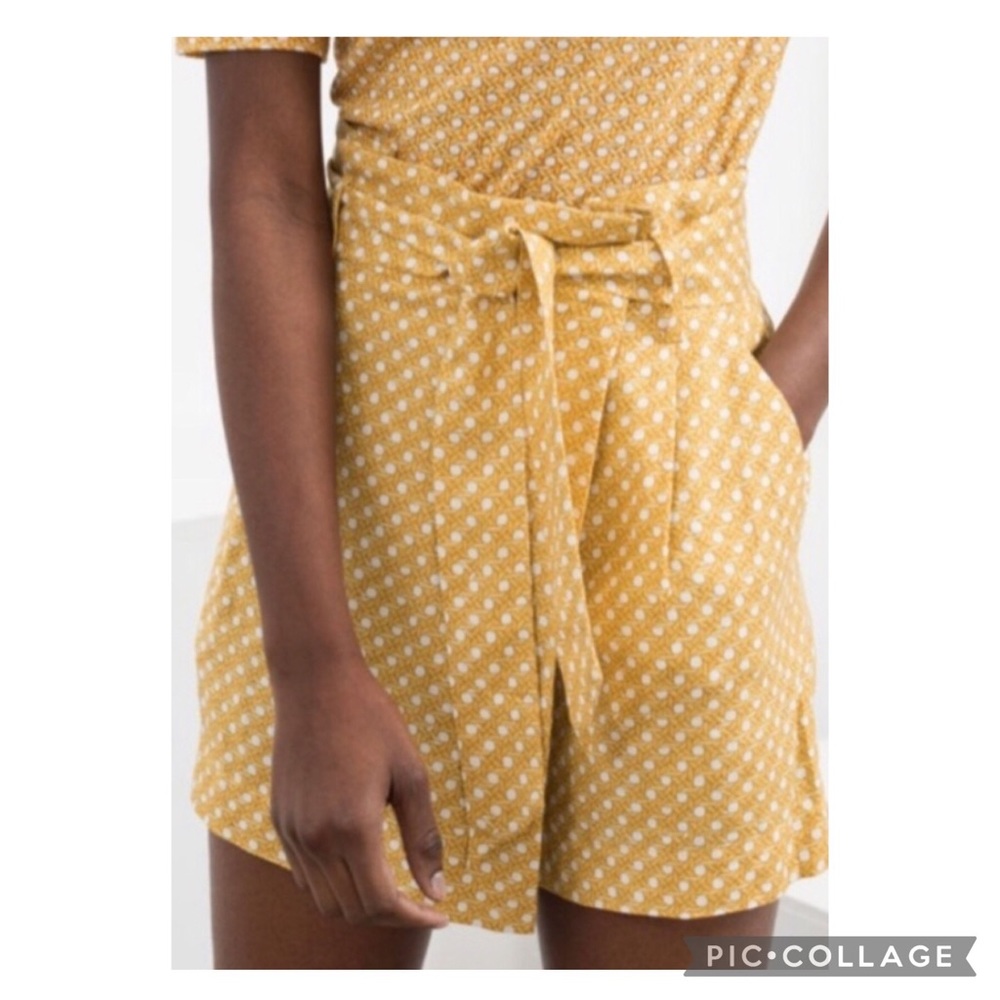 & other stories Linen High Waist Shorts in Yellow Graphic Print NWT Size 2